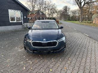 Skoda Octavia AUTOMAAT HYBRIDE NAVI CLIMA VIRT DASH CAMERA TREKHAAK LED B.J 12-2024 picture 8