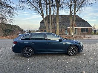 Skoda Octavia AUTOMAAT HYBRIDE NAVI CLIMA VIRT DASH CAMERA TREKHAAK LED B.J 12-2024 picture 7
