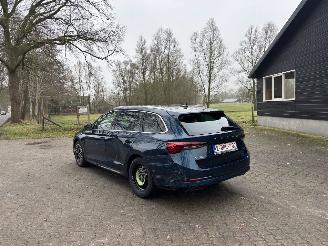 Skoda Octavia AUTOMAAT HYBRIDE NAVI CLIMA VIRT DASH CAMERA TREKHAAK LED B.J 12-2024 picture 3