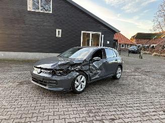 škoda osobní automobily Volkswagen e-Golf 8.5 ETSI 1.5 HYBRIDE AUTOMAAT NAVI CLIMA CAMERA LED VIRT DASH TREKHAAK B.J 12-2024 2024/12