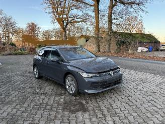 Volkswagen Golf 8.5 ETSI 1.5 HYBRIDE AUTOMAAT NAVI CLIMA CAMERA LED VIRT DASH TREKHAAK B.J 12-2024 picture 3