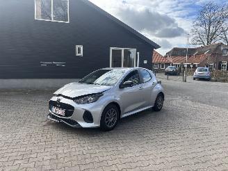 Schadeauto Mazda 2 HYBRIDE AUTOMAAT CLIMA CAMERA CARPLAY PDC STOELVERW B.J 07-2024 2024/7