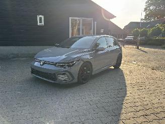 krockskadad bil auto Volkswagen Golf GTI 245 PK AUTOMAAT NAVI CLIMA CAMERA LED B.J 2023 2023/5