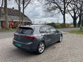 Damaged car Volkswagen Golf 8 TSI 110 PK NAVI CLIMA VIRT DASH PDC CRUISE B.J 10-2020 2020/10