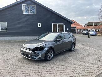skadebil auto Volkswagen Golf VARIANT UNITED TSI 110 PK NAVI CLIMA CAMERA PDC PARK ASS B.J 2020 2020/1