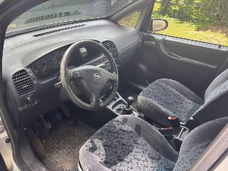 Opel Zafira 2.0 DIESEL COMFORT 7 PERSOONS B.J 2000 picture 7