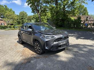 Schadeauto Toyota Yaris Cross HYBRIDE 1.5 AUTOMAAT NAVI CLIMA CAMERA PDC B.J 06-2023 2023/6