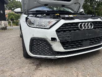 Audi A1 25 TFSI 95 PK VIRT DASH AIRCO PDC B.J 2023 lichte schroefschade picture 16