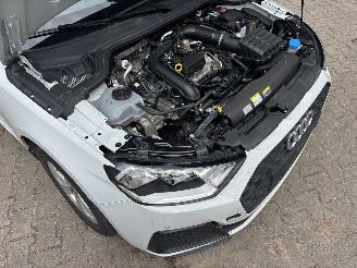 Audi A1 25 TFSI 95 PK VIRT DASH AIRCO PDC B.J 2023 lichte schroefschade picture 13