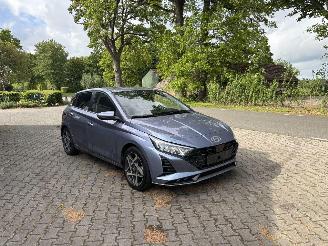 Hyundai I-20 AUTOMAAT 100 PK  PREMIUM SPORT BOSE NAVI CLIMA CAMERA LED B.J 12-2024 picture 3