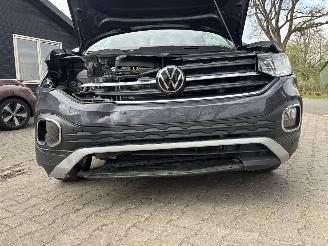 Volkswagen T-Cross 110 PK STYLE NAVI CLIMA CAMERA VIRT DASH B.J 09-2022 PLAATSCHADE picture 17