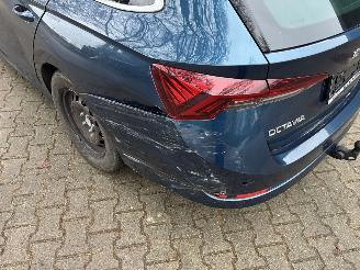 Skoda Octavia TSI AUTOMAAT HYBRIDE NAVI CLIMA VIRT DASH CAMERA TREKHAAK LED B.J 12-2024 picture 25