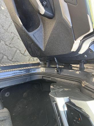 Volkswagen Golf 8 TSI 110 PK NAVI CLIMA CAMERA LED PDC PRIVACY GLASS B.J 04-2023 picture 12