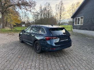 Skoda Octavia eTSI AUTOMAAT HYBRIDE NAVI CLIMA VIRT DASH CAMERA TREKHAAK LED B.J 12-2024 picture 2