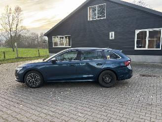 Skoda Octavia eTSI AUTOMAAT HYBRIDE NAVI CLIMA VIRT DASH CAMERA TREKHAAK LED B.J 12-2024 picture 17