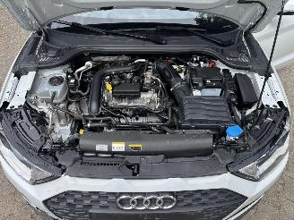 Audi A1 TFSI  VIRT DASH AIRCO PDC B.J 2023 LICHTE SCHADE picture 9