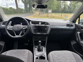 Volkswagen Tiguan AUTOMAAT 150 PK NAVI CLIMA CAMERA VIR DASHBOARD LED TREKHAAK B.J 2024 picture 14