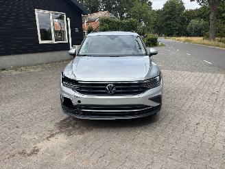 Volkswagen Tiguan AUTOMAAT 150 PK NAVI CLIMA CAMERA VIR DASHBOARD LED TREKHAAK B.J 2024 picture 7