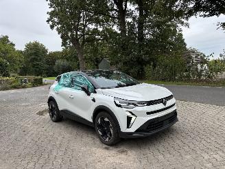 Renault Captur 1.6 E TECH HYBRIDE AUTOMAAT NAVI CLIMA CAMERA B.J 10-2025 New Model picture 4
