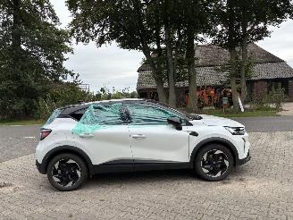 Renault Captur 1.6 E TECH HYBRIDE AUTOMAAT NAVI CLIMA CAMERA B.J 10-2025 New Model picture 5
