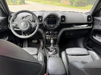 Schadeauto Mini Countryman SE ALL4 Plug in HYBRIDE LEER NAVI SPORT LED B.J 12-2019 2019/12