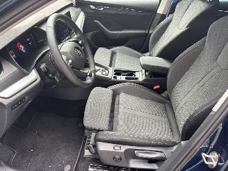 Skoda Octavia AUTOMAAT HYBRIDE NAVI CLIMA VIRT DASH CAMERA TREKHAAK LED B.J 12-2024 picture 18