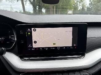 Skoda Octavia AUTOMAAT HYBRIDE NAVI CLIMA VIRT DASH CAMERA TREKHAAK LED B.J 12-2024 picture 12