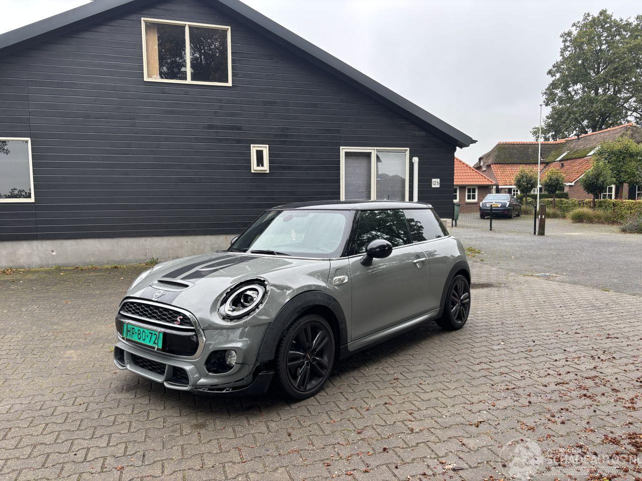 Mini Cooper S JOHN WORKS AUTOMAAT NAVI SPORT CLIMA B.J 2019