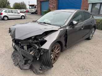 Coche accidentado Mazda 3 BLACK LIMITED 2017/2