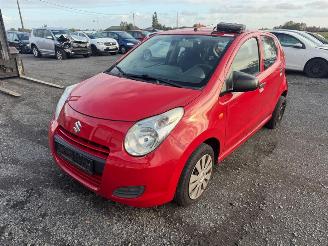 Vaurioauto  passenger cars Suzuki Alto  2013/1