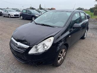 uszkodzony samochody osobowe Opel Corsa D  INNOVATION 2010/1