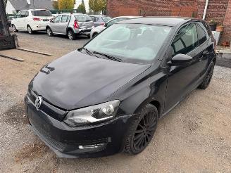 Vaurioauto  passenger cars Volkswagen Polo  2011/5