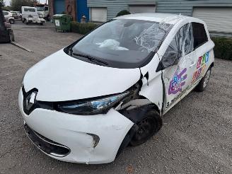 skadebil auto Renault Zoé  2016/1
