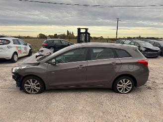 Hyundai I-30  picture 8