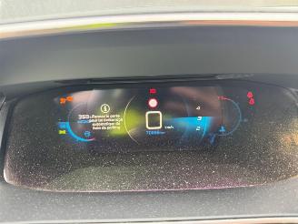 Peugeot 208  picture 24