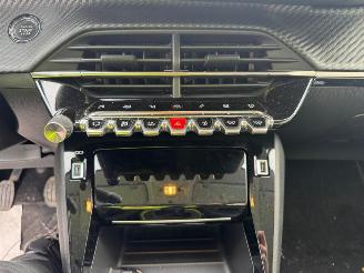 Peugeot 208  picture 29