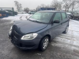 Vaurioauto  passenger cars Skoda Fabia  2012/8