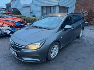 krockskadad bil auto Opel Astra  2018/8