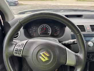 Suzuki Swift  picture 17