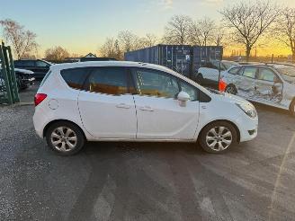 Opel Meriva B picture 3