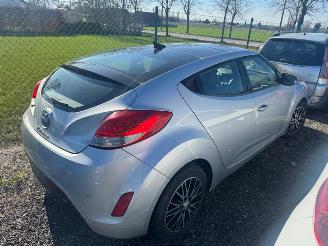 Hyundai Veloster  picture 4
