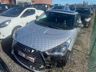 uszkodzony samochody osobowe Hyundai Veloster  2013/9