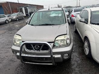 Damaged car Nissan X-Trail  2003/9
