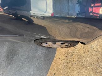 Volkswagen Golf  picture 9