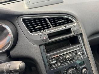 Peugeot 5008 I  STYLE picture 16