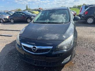 skadebil auto Opel Astra J  ACTIVE 2013/1