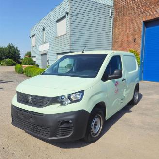 skadebil auto Peugeot Partner  2021/5