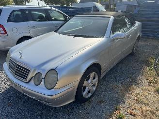 Coche accidentado Mercedes CLK 200 CABRIO 2000/3