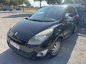 Schadeauto Renault Scenic  2011/4