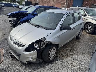 krockskadad bil auto Hyundai I-20 COMFORT 2011/10